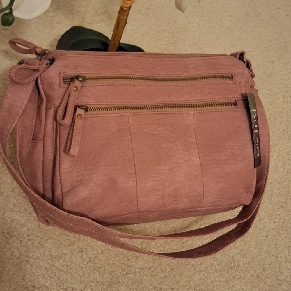 Bueno Collection, NWT, Woman's Hand/Cross Body Bag - Picture 4 of 9